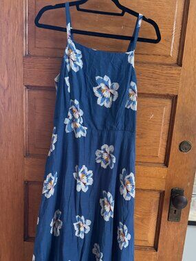 Old Navy Blue Floral Midi Dress with Pockets Size L